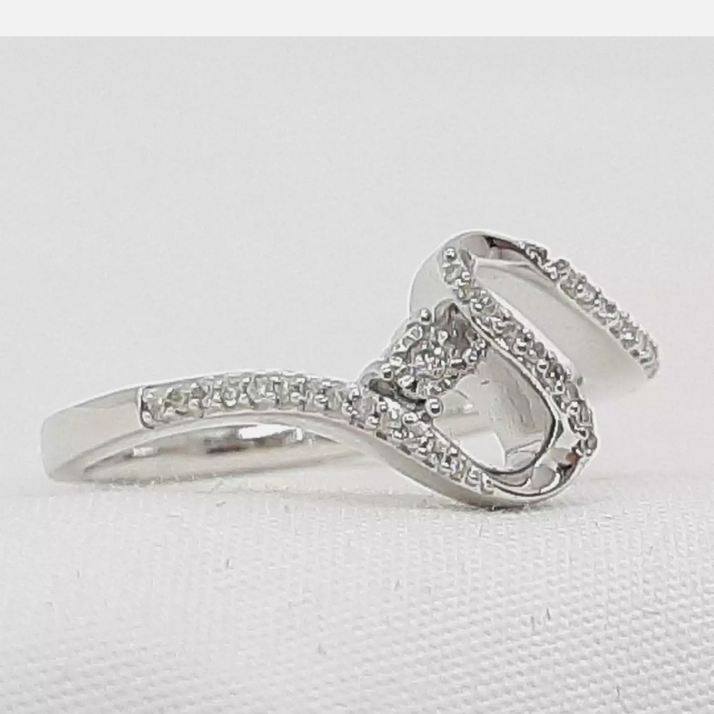 Diamond ring - Picture 3 of 4